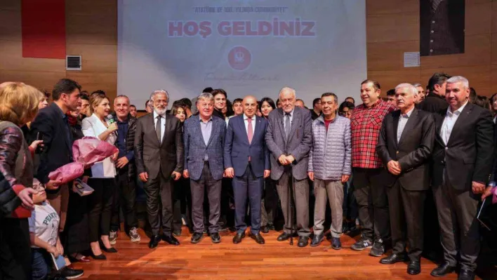 İlber Ortaylı'nın Keçiören'deki söyleşisi yoğun ilgi gördü