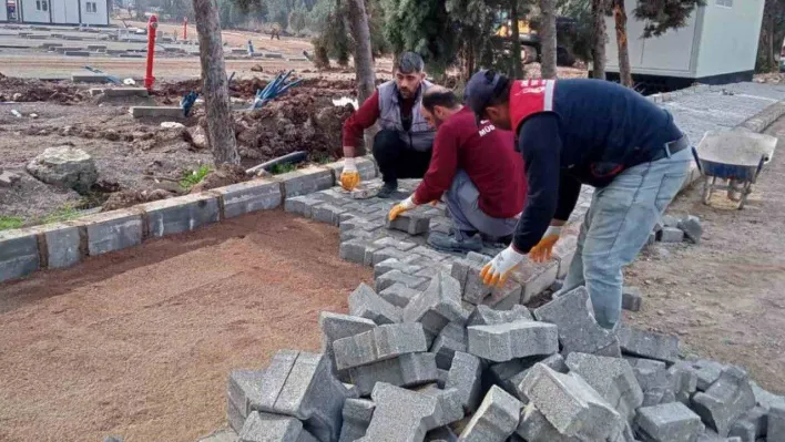 İnegöl Belediyesi ekipleri deprem bölgesinde çalışmalarını sürdürüyor