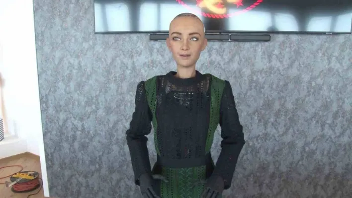 İnsana en çok benzeyen robot Sophia, Çamlıca Kulesi'nde radyo yayını yapacak