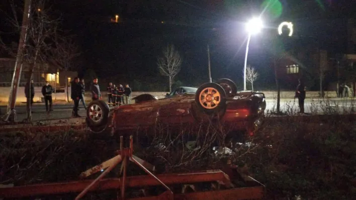 İpsala'da iki otomobil kafa kafaya çarpıştı: 1'i ağır 3 yaralı