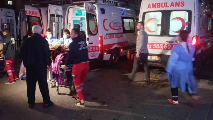 Irak'taki düğün yangınında yaralanan 3 kişi daha İstanbul'a getirildi