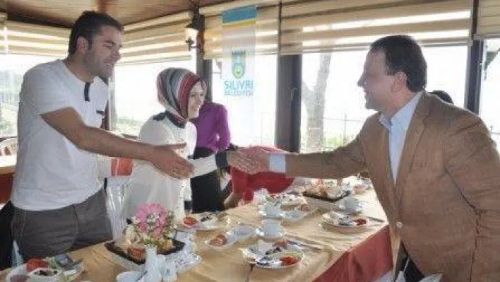 Işıklar Avukatlarla Biraraya Geldi