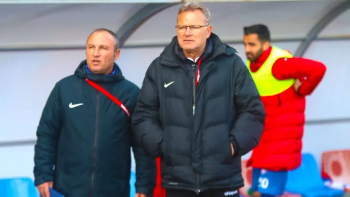 İşkar: 'Futbolda rehavete kesinlikle yer yok'