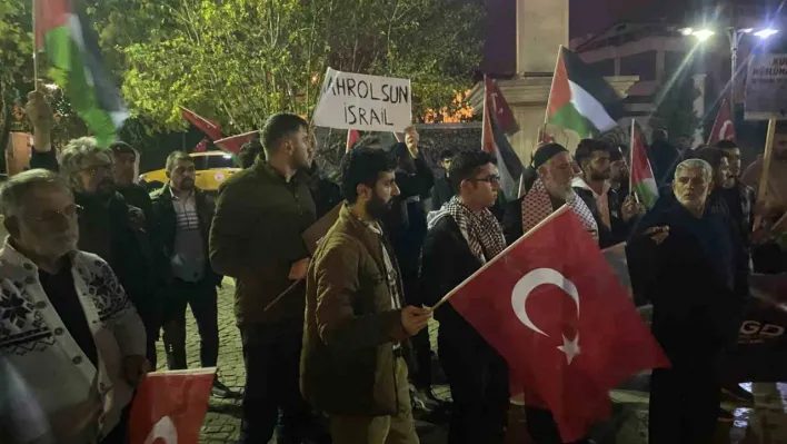 İsrail'in Gazze'ye yaptığı saldırılar protesto edildi