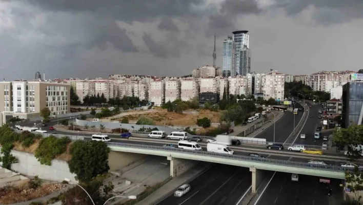 İstanbul'a yağmur bulutları böyle geldi