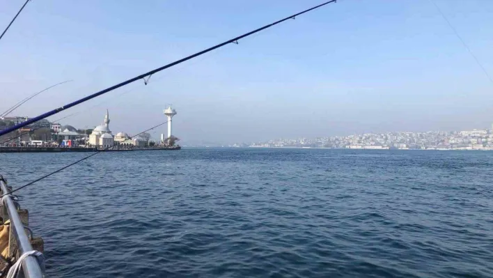 İstanbul Boğazı'nda gemi trafiği askıya alındı