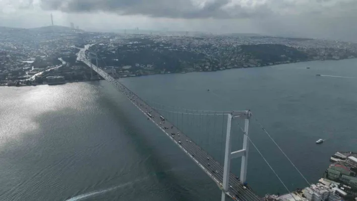 İstanbul Boğazı'nda kar manzarası