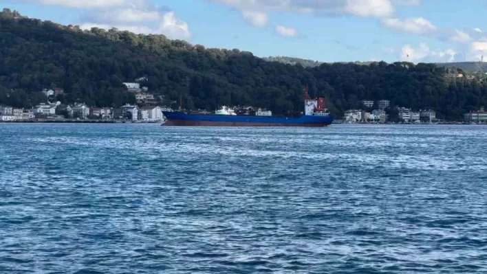 İstanbul Boğazı'nda kargo gemisi motor arızası yaptı