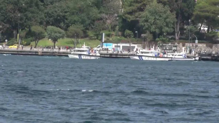 İstanbul Boğazı'nda kaybolan Rus yüzücüyü arama çalışmaları devam ediyor
