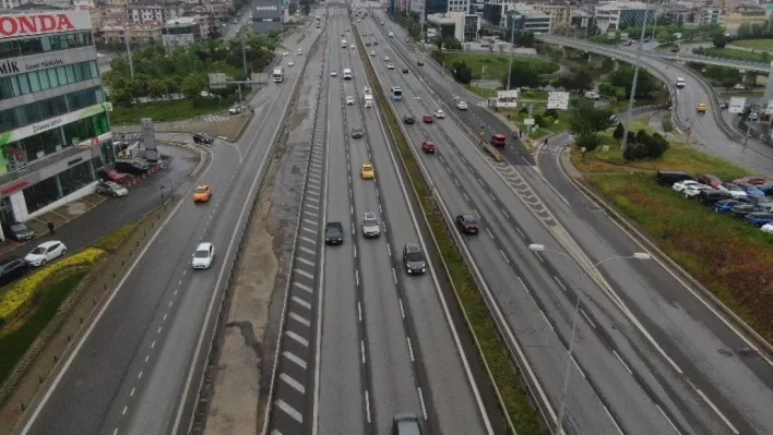 İstanbul'da 1 Mayıs İşçi Bayramı'nda yollar boş kaldı