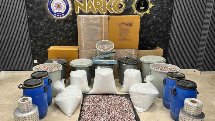 İstanbul'da 2,5 milyondan fazla sentetik ecza hap ele geçirildi