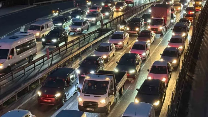 İstanbul'da ara tatil öncesi trafik yoğunluğu yüzde 85'e ulaştı