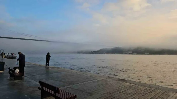 İstanbul'da boğaz ulaşımına sis engeli