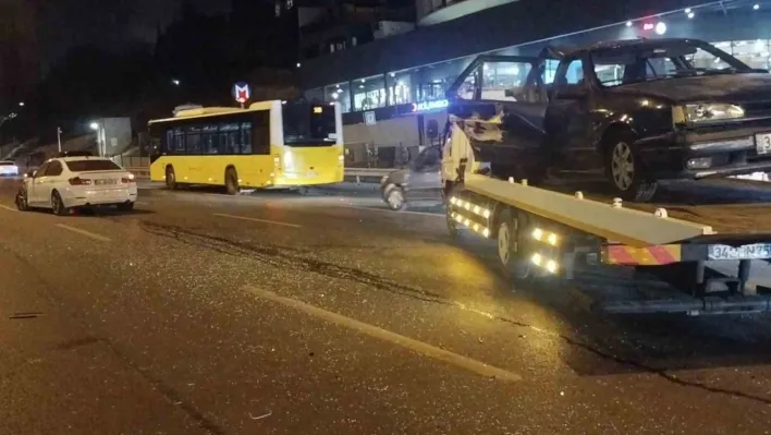 İstanbul'da D-100'de zincirleme kaza: 1 yaralı