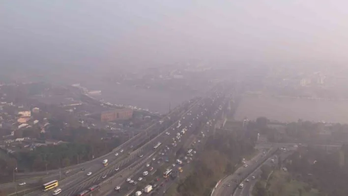 İstanbul'da etkili olan sis havadan görüntülendi