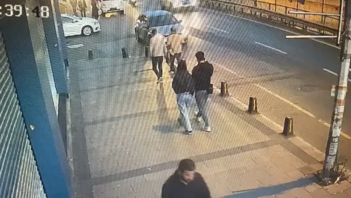 İstanbul'da film gibi olay: Sahte polisler korsan taksiciyi 'aracı bağlarız' diye dolandırdı
