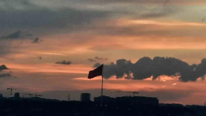 İstanbul'da gün batımı manzarası hayran bıraktı