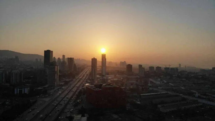 İstanbul'da gün doğumu manzarası mest etti