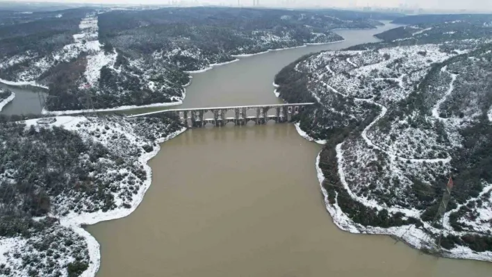 İstanbul'da kar yağışı etkili olurken barajlardaki doluluk oranı yüzde 70'i geçti