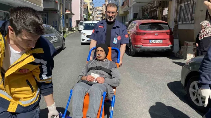 İstanbul'da KOAH hastası evinden alınıp ambulansla oy vermeye götürüldü