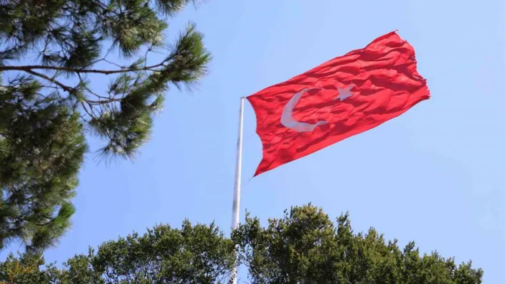 İstanbul'da kuvvetli rüzgar etkisini sürdürüyor