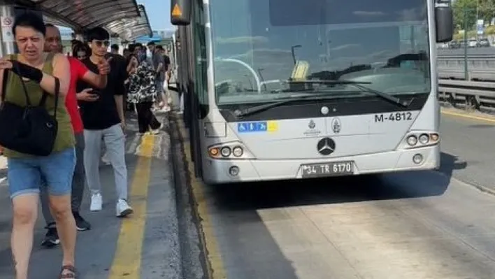 İstanbul'da metrobüs arızası