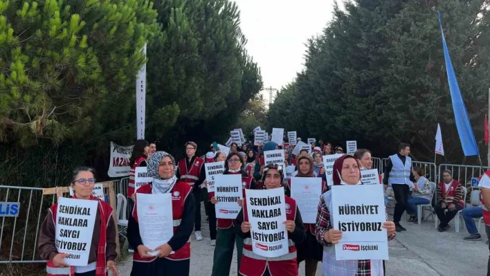 İstanbul'da, Polenez Sucuk Fabrikası'nda işten çıkarılan işçiler eylem yaptı