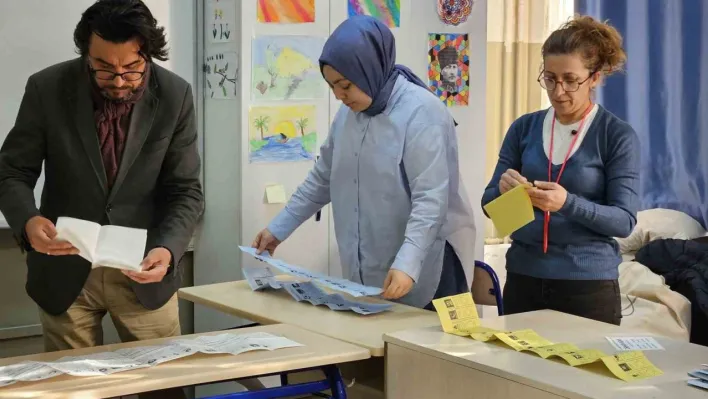İstanbul'da sandıklar kapandı, oy sayımı başladı