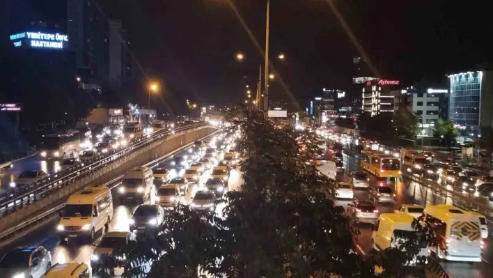 İstanbul'da trafik yoğunluğu yüzde 80'e ulaştı