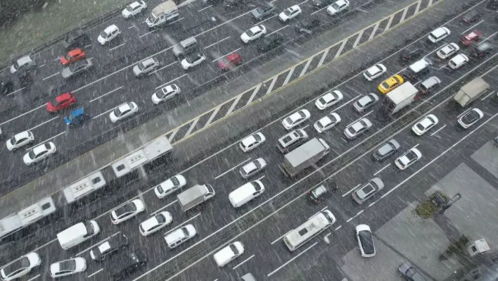 İstanbul'da trafik yoğunluğu yüzde 90'a ulaştı