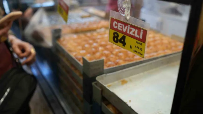 İstanbul'da ucuz baklava kuyruğu