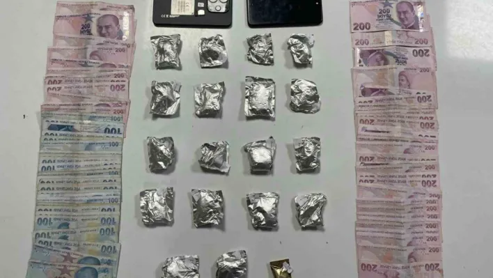 İstanbul'da uyuşturucu taciri uygulamaya takıldı
