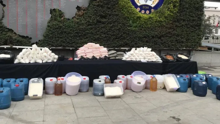 İstanbul'da uyuşturucu tacirlerine darbe üstüne darbe: 1 ton 200 kilo uyuşturucu ele geçirildi