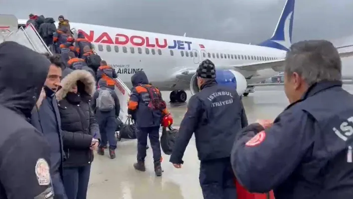 İstanbul'dan bin kişilik ekip deprem bölgesine sevk edildi