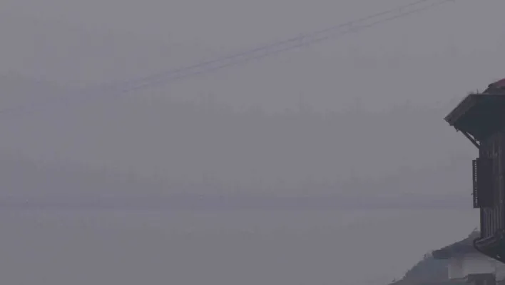 İstanbul güne yoğun sisle uyandı