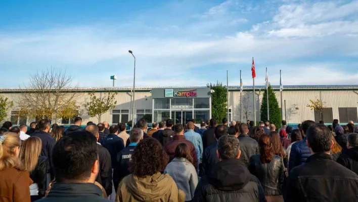 İstanbul Havalimanı'nda Atatürk'e saygı töreni