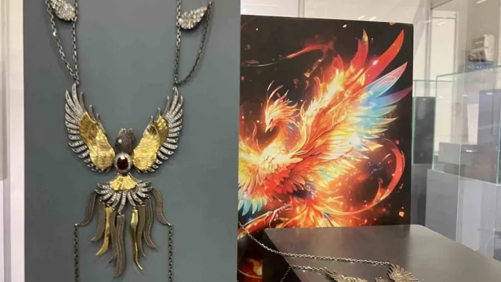 İstanbul Jewelry Show'da öğrencilerin tasarımları stantları süsledi