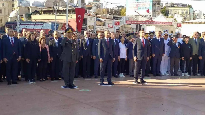 İstanbul'un düşman işgalinden kurtuluşunun 99. yılı Taksim Cumhuriyet Anıtı önünde kutlandı