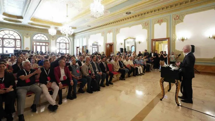 İstanbul Valisi Gül ulusal ve uluslararası basın mensuplarıyla buluştu