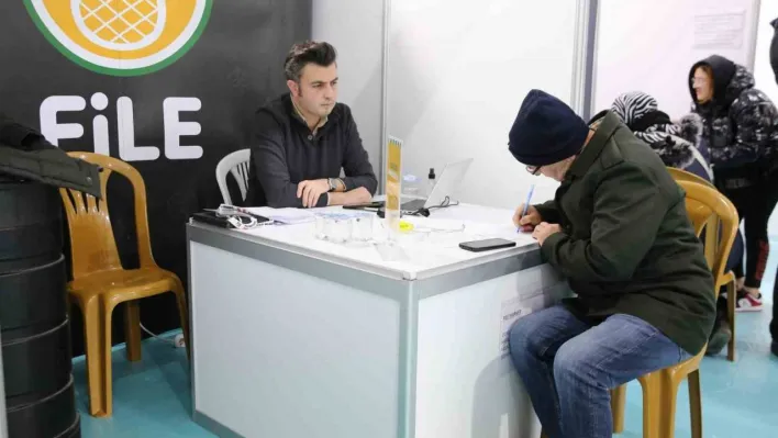 İşveren ve iş arayanları buluşturan Çekmeköy İstihdam Fuarı kapılarını açtı