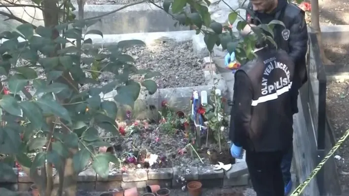 İtalyan şefin oğlu  Mattia Ahmet Minguzzi'nin mezarına saldırı