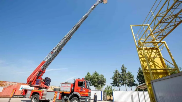 İtfaiyenin her eğitimi gerçek gibi tatbikat