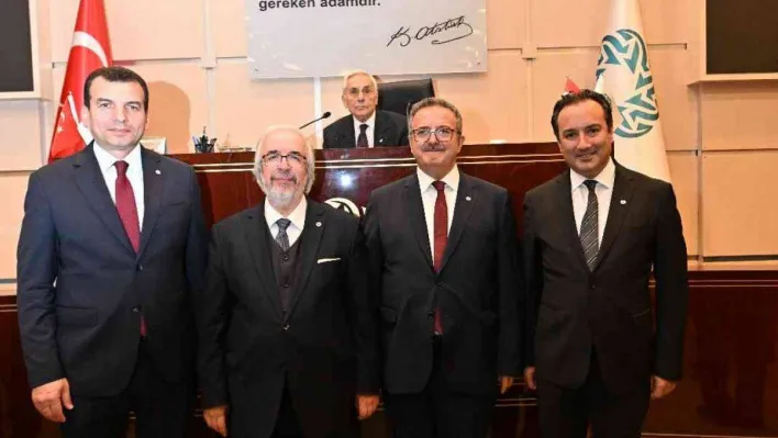 İTO Meclis Başkanlığı'na Erhan Erken seçildi