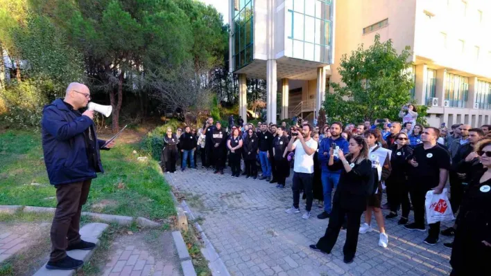 İTÜ GVO öğretmenleri düşük maaşlarına tepki olarak kalem bıraktı