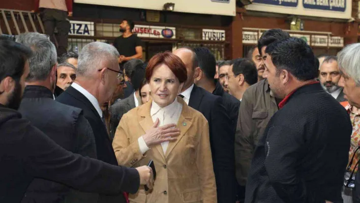 İYİ Parti Genel Başkanı Akşener, Ankara'da hal esnafını ziyaret etti