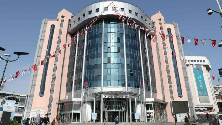 İzmit Belediyesi işçisine yüzde 22 ek zam