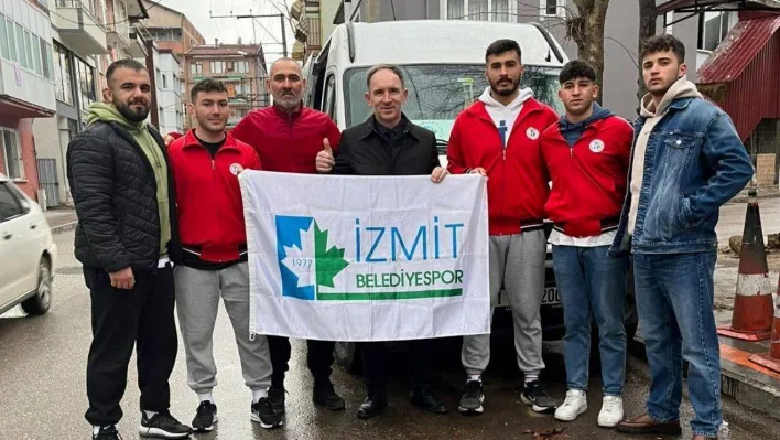 İzmitli güreşçiler Türkiye Şampiyonası'na hazırlanıyor