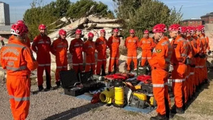 JAK Timleri eğitimlerine aralıksız devam ediyor