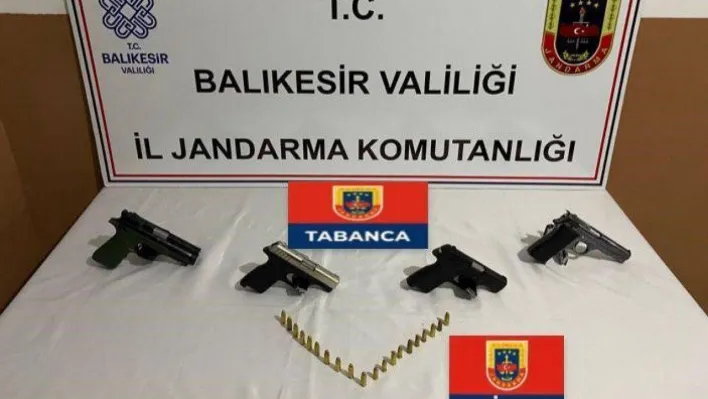 Jandarma'dan Erdek ve Edremit ilçelerinde operasyon