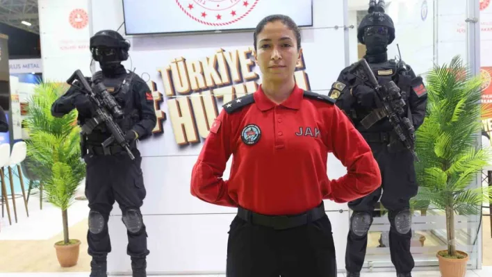 Jandarma Komando Özel Asayiş Komutanlığı ekipleri üstün yetenekleriyle göz dolduruyor